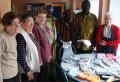 10-10 12 remise de la layette tricotée par les dames de Kerlaran