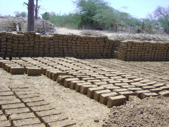 2012-03-12: à la carrière de brique , le travail avance !