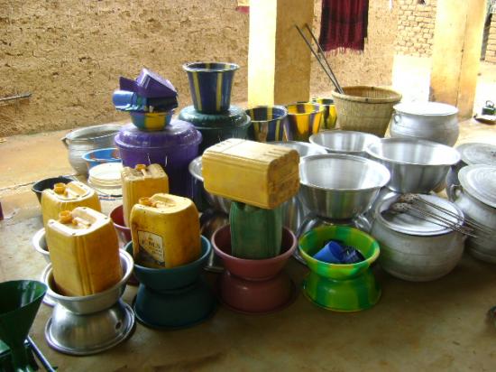 le matériel acheté pour le pressage de l'huile de sésame, sept 2012
