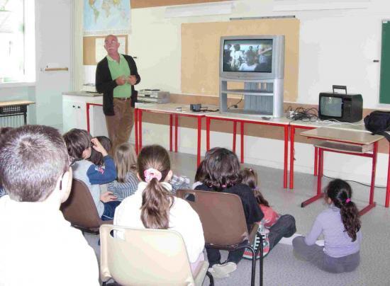 présentation de Koro à l'école Jean-Jaurès
